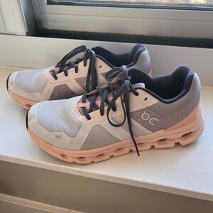Women’s On Cloudrunner sneakers